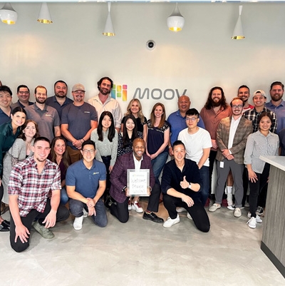 Moov team with the city mayor.